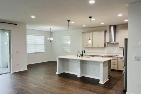 Casa en alquiler en Tampa, Florida, 5 dormitorios, 308.16 m2 № 1852994 - foto 5