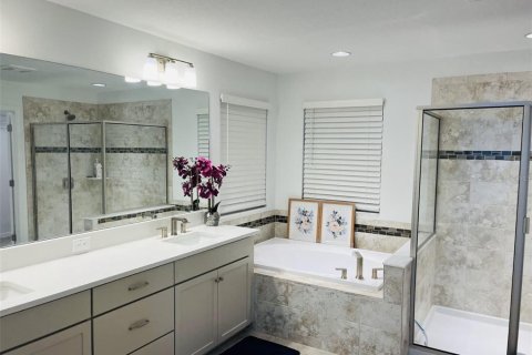 Casa en alquiler en Tampa, Florida, 5 dormitorios, 308.16 m2 № 1852994 - foto 11