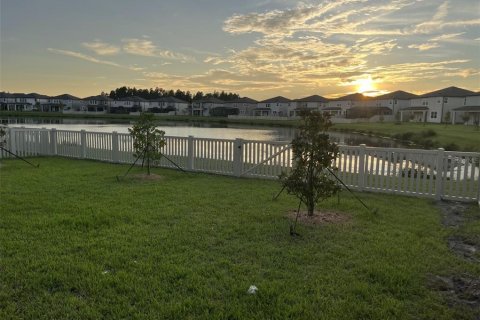 Casa en alquiler en Tampa, Florida, 5 dormitorios, 308.16 m2 № 1852994 - foto 12