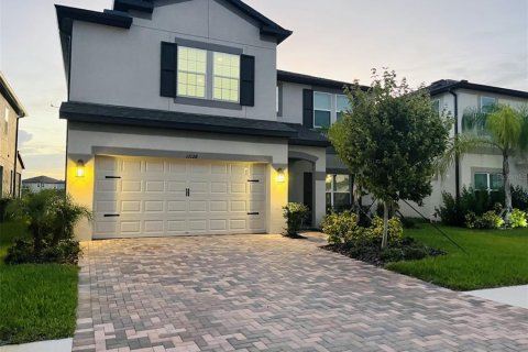 Casa en alquiler en Tampa, Florida, 5 dormitorios, 308.16 m2 № 1852994 - foto 2