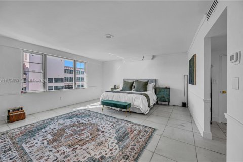 Copropriété à vendre à Miami Beach, Floride: 2 chambres, 235.41 m2 № 2061524 - photo 14
