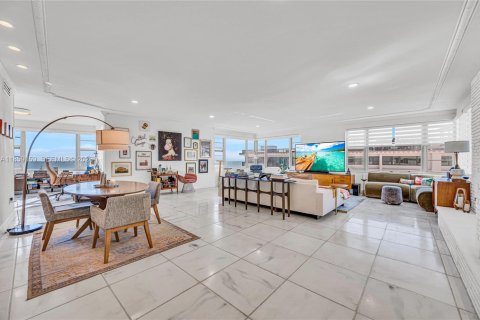 Copropriété à vendre à Miami Beach, Floride: 2 chambres, 235.41 m2 № 2061524 - photo 2