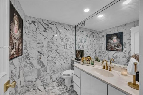 Copropriété à vendre à Miami Beach, Floride: 2 chambres, 235.41 m2 № 2061524 - photo 13