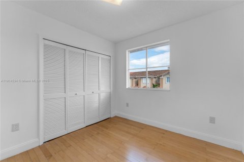 Купить таунхаус в Майами, Флорида 3 спальни, 121.52м2, № 1971197 - фото 21