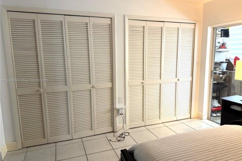 Townhouse in Miami, Florida 2 bedrooms, 108.7 sq.m. № 1882571 - photo 14