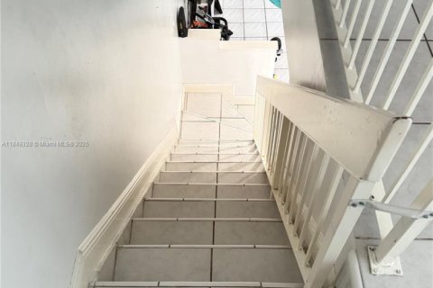 Townhouse in Miami, Florida 2 bedrooms, 108.7 sq.m. № 1882571 - photo 21
