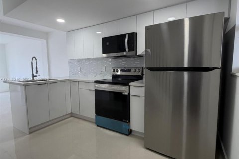 Touwnhouse à Hialeah, Floride 2 chambres, 83.61 m2 № 2184017