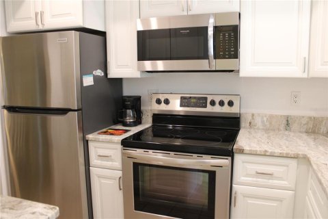 Appartement à louer à Bradenton, Floride: 2 chambres, 96.62 m2 № 2438038 - photo 2