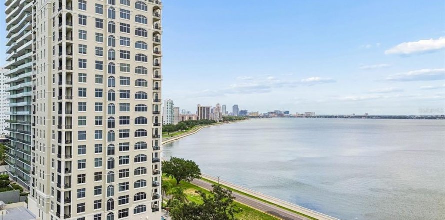 Condo in Tampa, Florida, 3 bedrooms № 2360829
