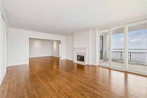 Condo in Tampa, Florida, 3 bedrooms № 2360829 - photo 3