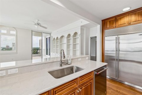 Condo in Tampa, Florida, 3 bedrooms № 2360829 - photo 24
