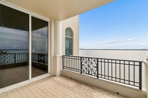 Condo in Tampa, Florida, 3 bedrooms № 2360829 - photo 28