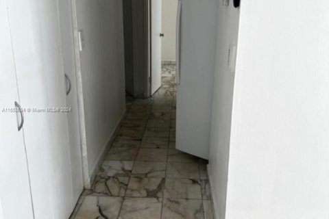 Condominio en venta en Sunny Isles Beach, Florida, 2 dormitorios, 71.26 m2 № 2076935 - foto 9