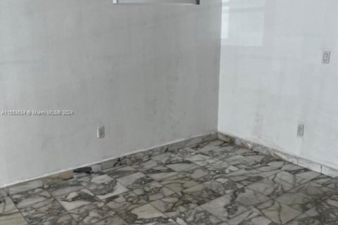 Condominio en venta en Sunny Isles Beach, Florida, 2 dormitorios, 71.26 m2 № 2076935 - foto 7