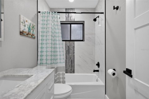 Casa en venta en Saint Petersburg, Florida, 3 dormitorios, 139.35 m2 № 2207677 - foto 18