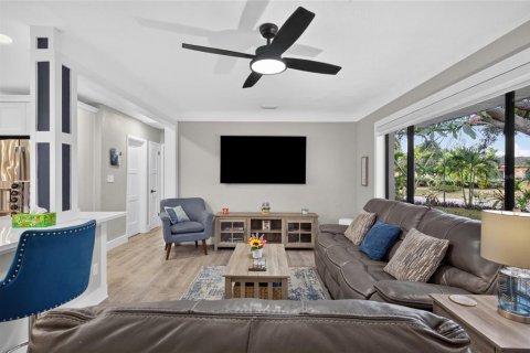 Casa en venta en Saint Petersburg, Florida, 3 dormitorios, 139.35 m2 № 2207677 - foto 5