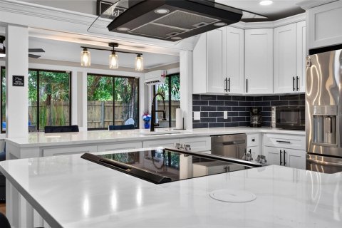 Casa en venta en Saint Petersburg, Florida, 3 dormitorios, 139.35 m2 № 2207677 - foto 14