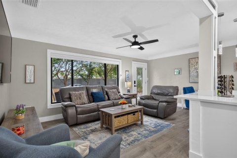Casa en venta en Saint Petersburg, Florida, 3 dormitorios, 139.35 m2 № 2207677 - foto 12
