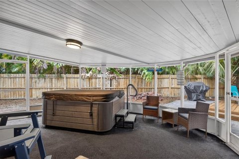 Casa en venta en Saint Petersburg, Florida, 3 dormitorios, 139.35 m2 № 2207677 - foto 4