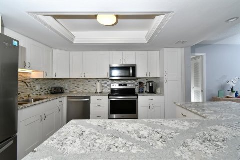 Condo in Punta Gorda, Florida, 2 bedrooms  № 1831720 - photo 18