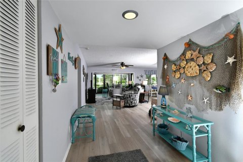 Condo in Punta Gorda, Florida, 2 bedrooms  № 1831720 - photo 9