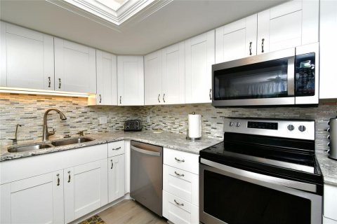 Condo in Punta Gorda, Florida, 2 bedrooms  № 1831720 - photo 17