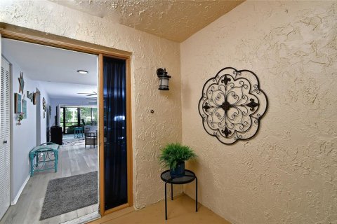 Condo in Punta Gorda, Florida, 2 bedrooms  № 1831720 - photo 7
