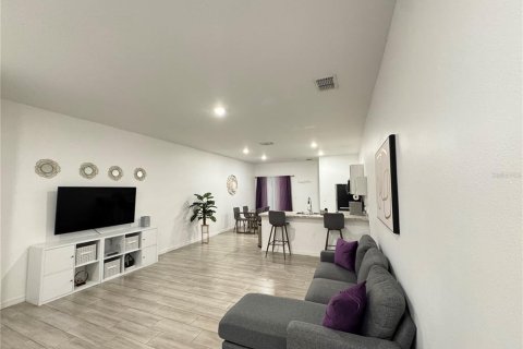 Appartement à louer à Orlando, Floride: 3 chambres, 120.77 m2 № 2201652 - photo 2