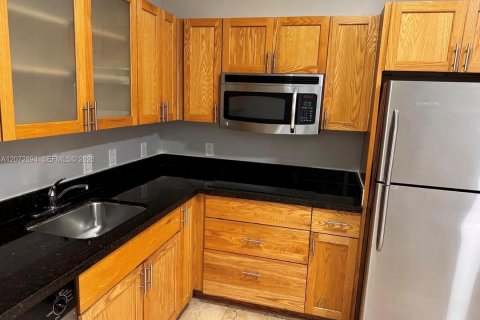 Appartement à louer à Sweetwater, Floride: 2 chambres № 2307189 - photo 4