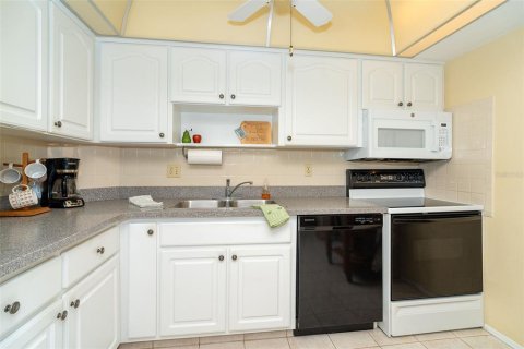 Condominio en venta en Englewood, Florida, 2 dormitorios, 85.56 m2 № 1886437 - foto 12