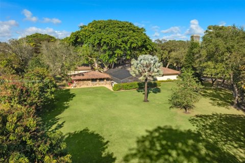 Terreno en venta en Coral Gables, Florida № 1811411 - foto 18