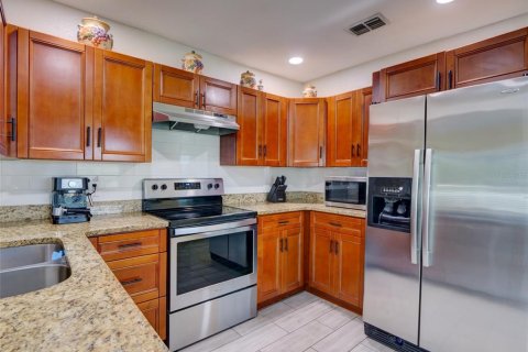 Villa ou maison à vendre à Casselberry, Floride: 4 chambres, 196.77 m2 № 2316587 - photo 8