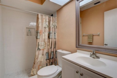 Villa ou maison à vendre à Casselberry, Floride: 4 chambres, 196.77 m2 № 2316587 - photo 20