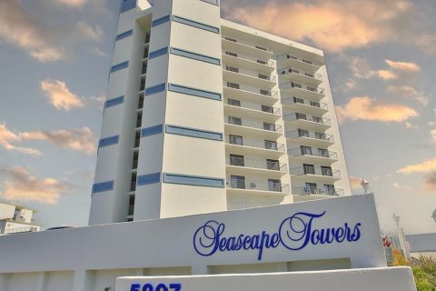 Condo à New Smyrna Beach, Floride, 1 chambre  № 2298870