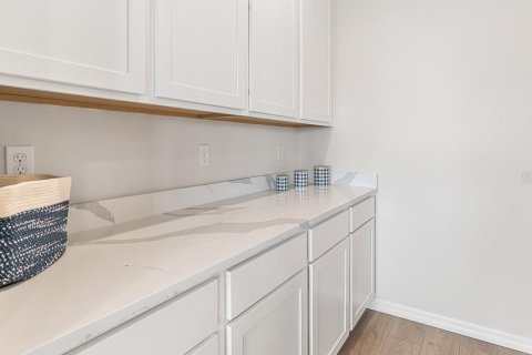 Купить виллу или дом в Лейквуд Ранч, Флорида 9 комнат, 307.79м2, № 2210879 - фото 8
