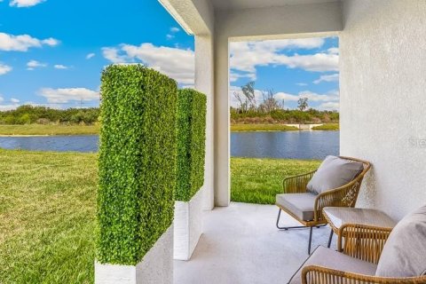 Купить виллу или дом в Лейквуд Ранч, Флорида 9 комнат, 307.79м2, № 2210879 - фото 17