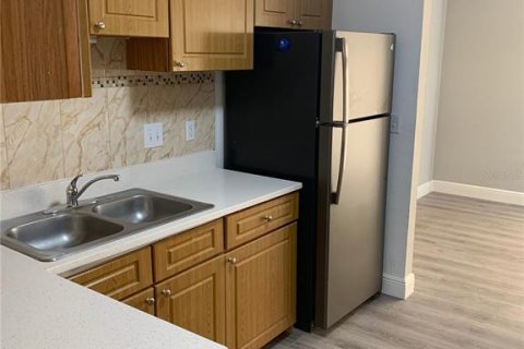 Condominio en alquiler en Orlando, Florida, 3 dormitorios, 132.48 m2 № 1785553 - foto 2