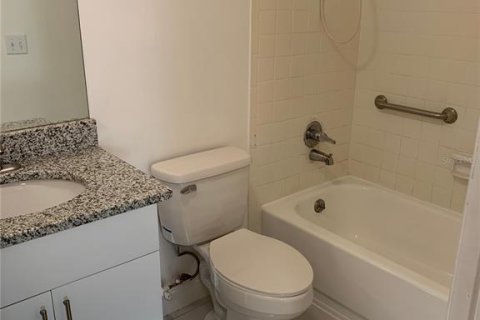 Condominio en alquiler en Orlando, Florida, 3 dormitorios, 132.48 m2 № 1785553 - foto 10