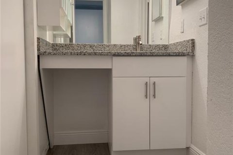 Condominio en alquiler en Orlando, Florida, 3 dormitorios, 132.48 m2 № 1785553 - foto 11