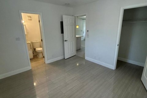 Apartamento en alquiler en Fort Lauderdale, Florida, 2 dormitorios, 1107.95 m2 № 2087929 - foto 12