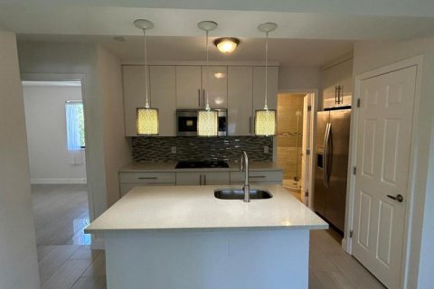 Apartamento en alquiler en Fort Lauderdale, Florida, 2 dormitorios, 1107.95 m2 № 2087929 - foto 2