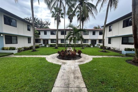 Apartamento en alquiler en Fort Lauderdale, Florida, 2 dormitorios, 1107.95 m2 № 2087929 - foto 14