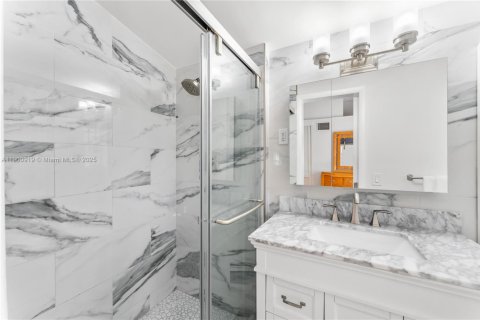 Купить виллу или дом в Форт-Лодердейл, Флорида 3 спальни, 141.3м2, № 1954978 - фото 11