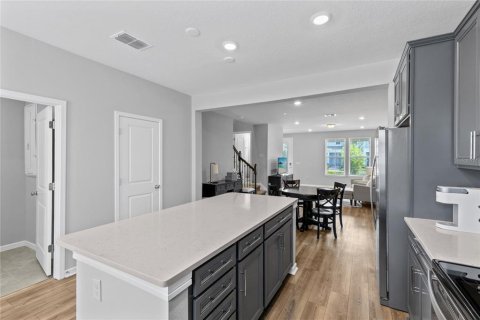 Купить таунхаус в Орландо, Флорида 10 комнат, 150.5м2, № 2339508 - фото 9