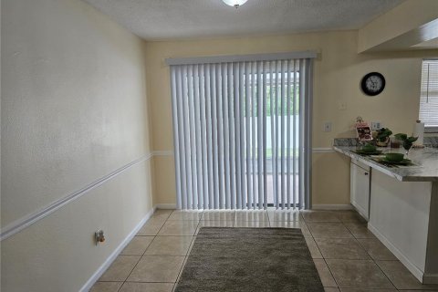House in Valrico, Florida 3 bedrooms, 102.1 sq.m. № 1767883 - photo 12