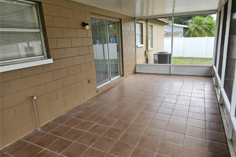House in Valrico, Florida 3 bedrooms, 102.1 sq.m. № 1767883 - photo 29