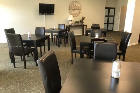 Condominio en venta en West Palm Beach, Florida, 2 dormitorios, 112.04 m2 № 1996821 - foto 25