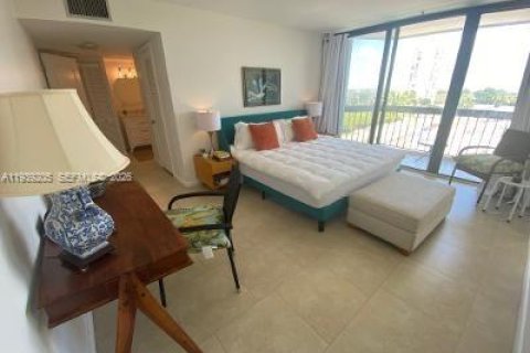 Condominio en venta en West Palm Beach, Florida, 2 dormitorios, 112.04 m2 № 1996821 - foto 12