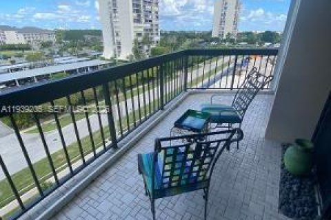 Condominio en venta en West Palm Beach, Florida, 2 dormitorios, 112.04 m2 № 1996821 - foto 6