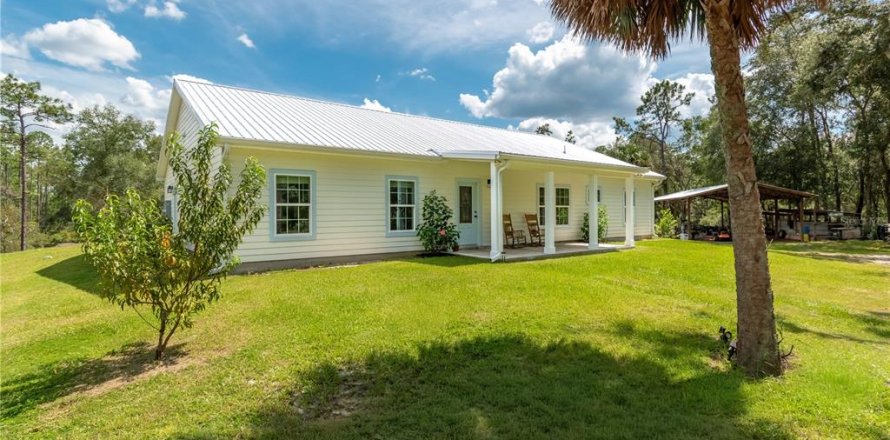 Casa en Fort MC Coy, Florida 4 dormitorios, 227.61 m2 № 2098046